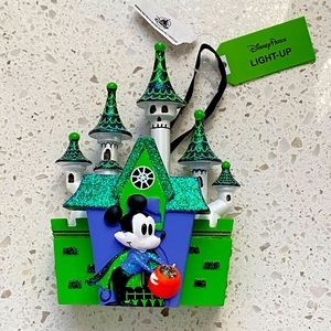 💜💚🖤Mickey Halloween Light Up Decoration Really Not So Scary 💜💚🖤